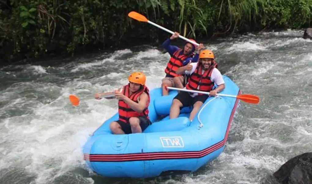 telaga waja bali rafting