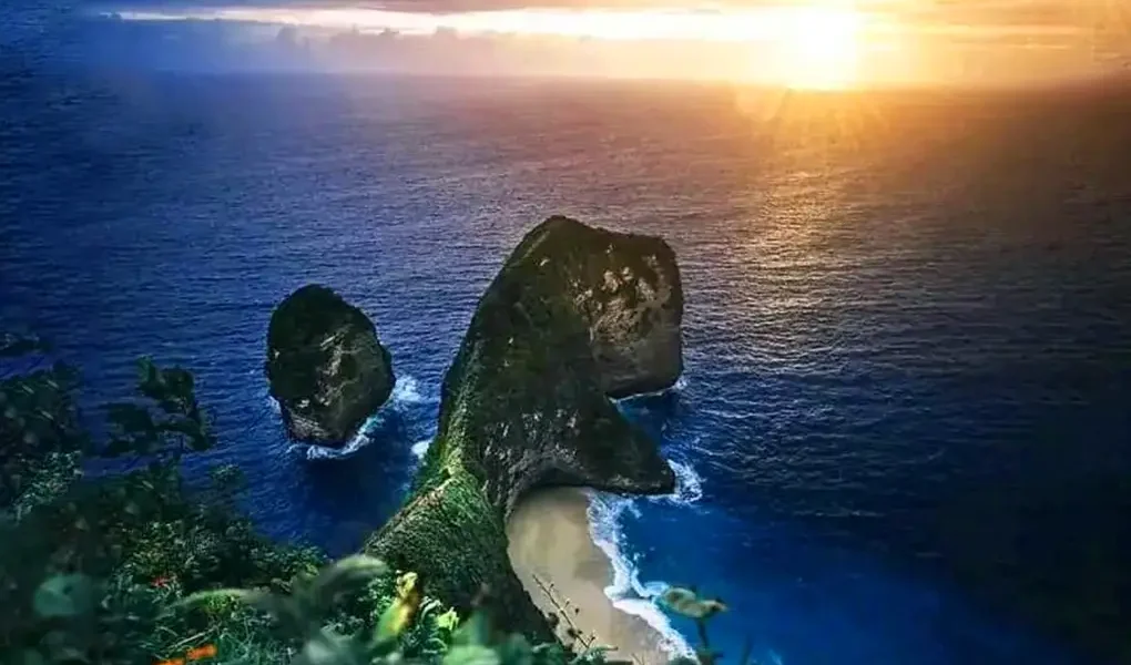 kelingking beach nusa penida